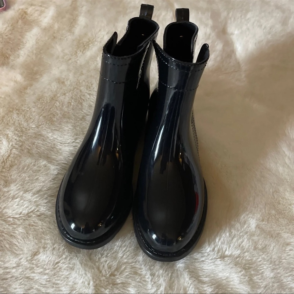 Nicole Miller rain boots